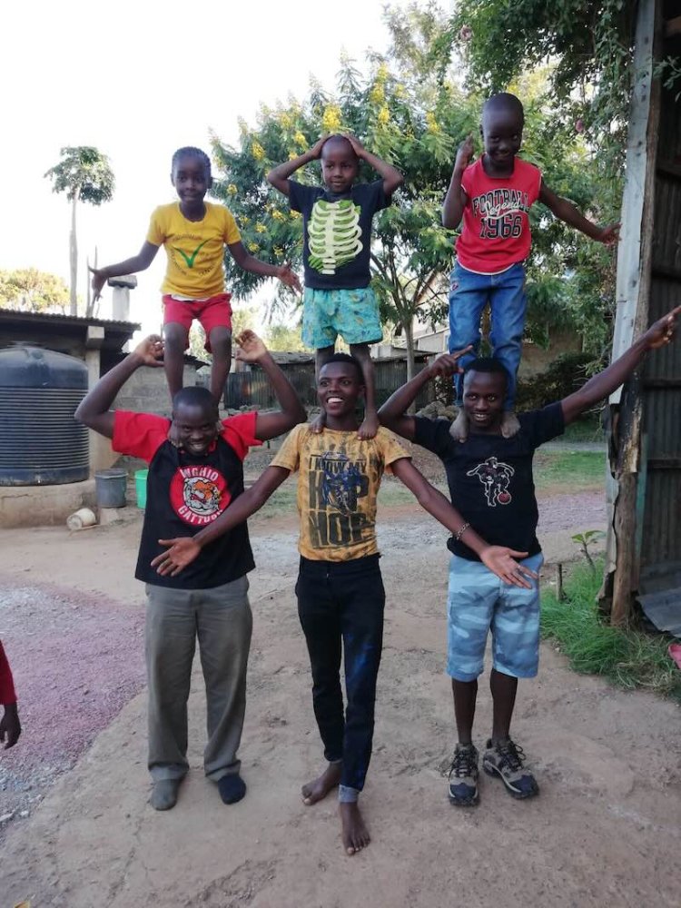 Kenya G9 gruppo