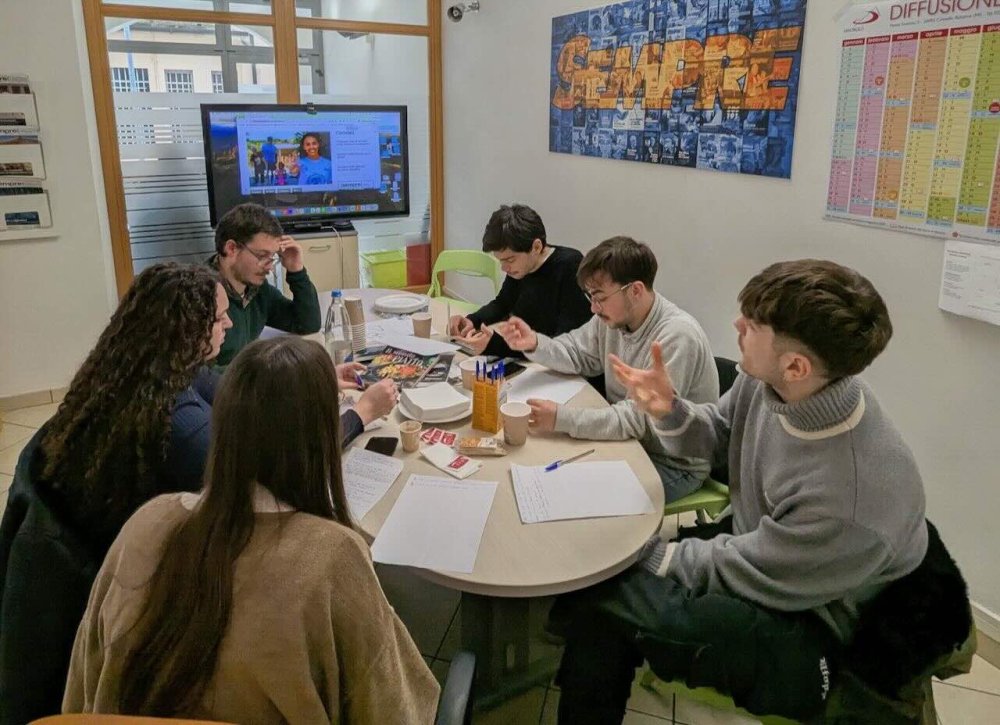 Servizio civile in un giornale. La proposta di Semprenews