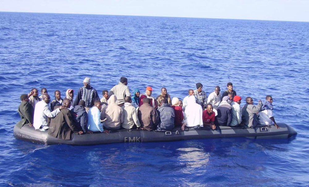 Migranti: l'Italia continuerà a finanziare i respingimenti in Libia