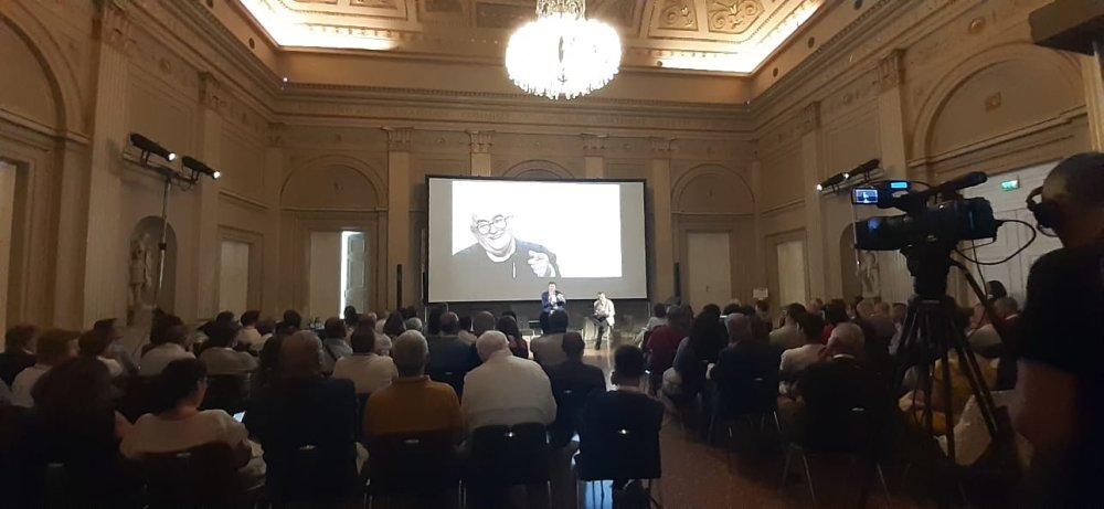 Generativi di tutto il mondo, unitevi!