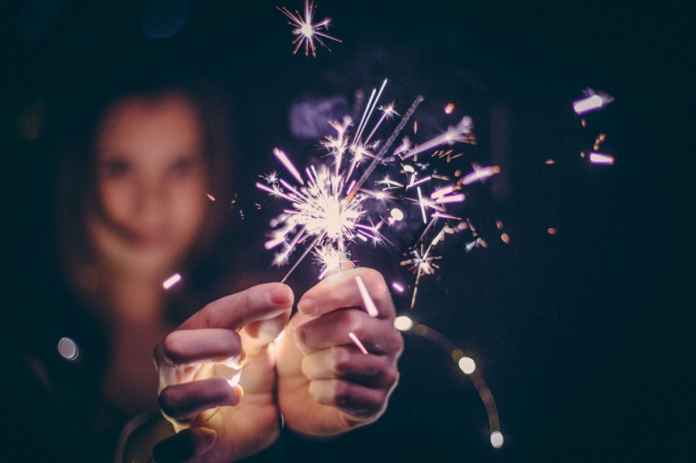 CAPODANNO 2025 Abbracciamo la notte