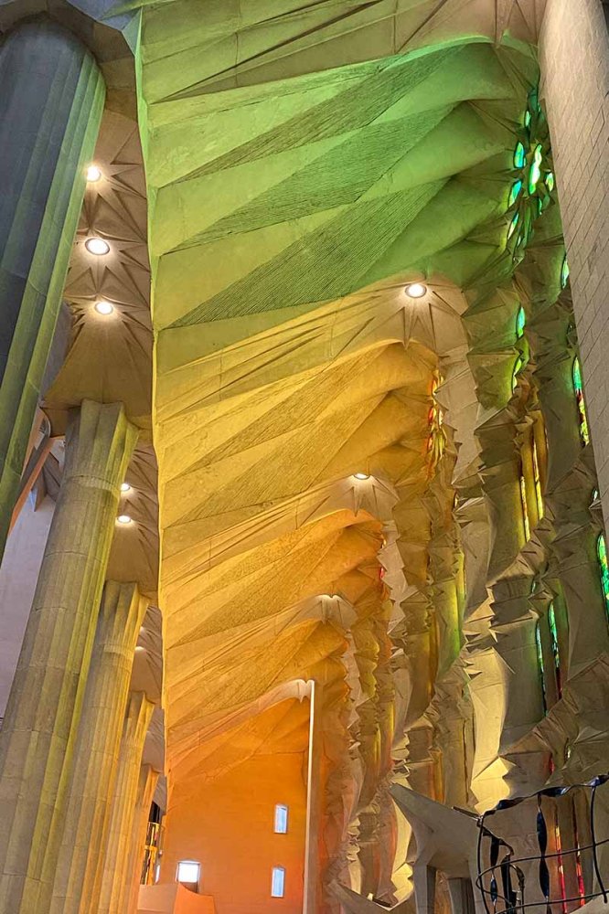 Luci vetrate colorate Sagrada Familia