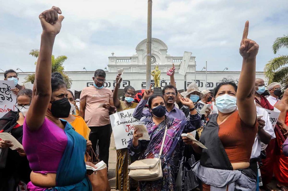 Sri Lanka, un paese in ginocchio