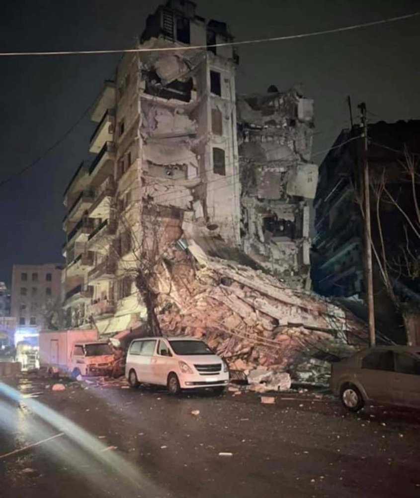 Terremoto in Turchia palazzo