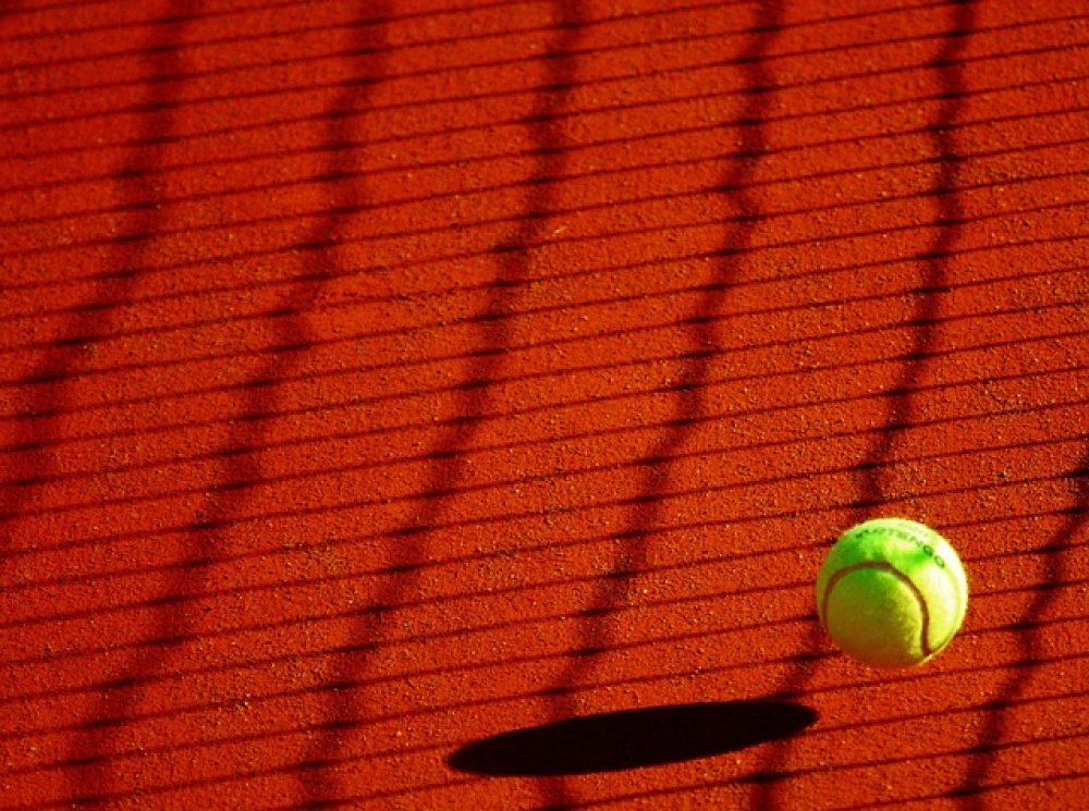 Il caldo che non dovrebbe esserci: dal Roland Garros ai Mondiali, lo sport fa i conti con il clima