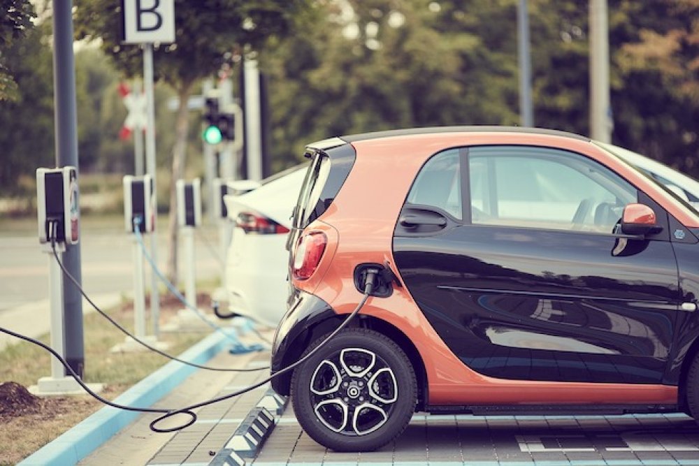 Auto elettriche aumentano in Europa, ma non in Italia