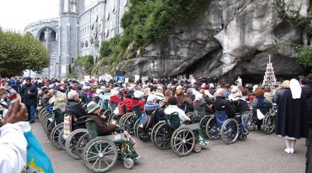 Lourdes ci ricorda che la malattia è parte dell'esperienza umana