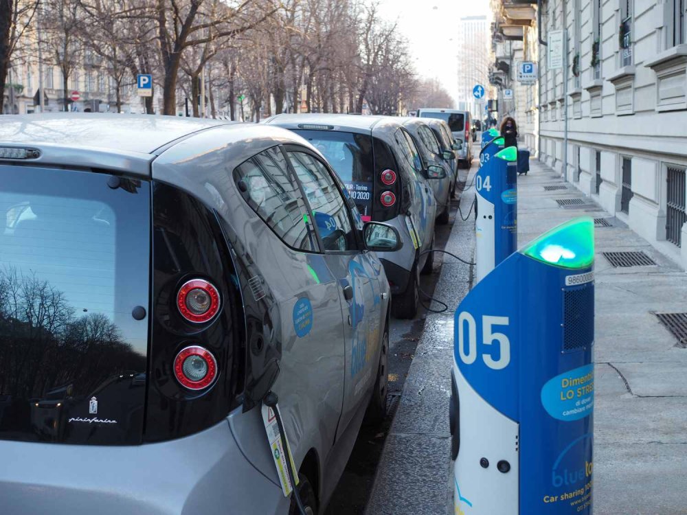 Auto elettriche. Sì, ma quanto costano!