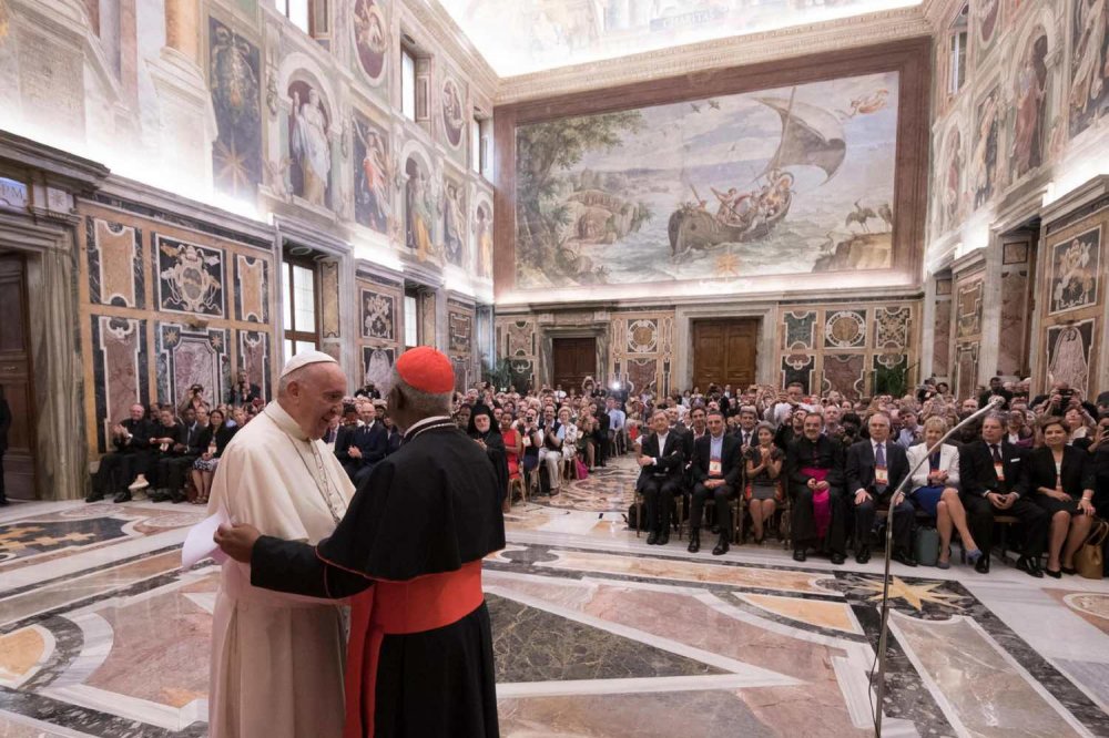 Laudato Si': Papa Francesco in Vaticano durante l'anniversario dell'enciclica