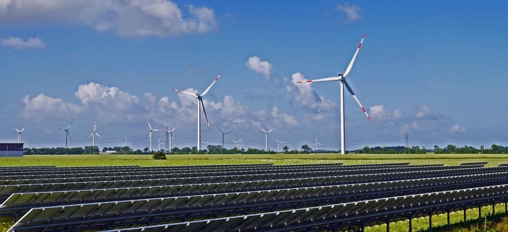 Le emissioni del settore elettrico globale si stabilizzano. Eolico e solare continuano a crescere